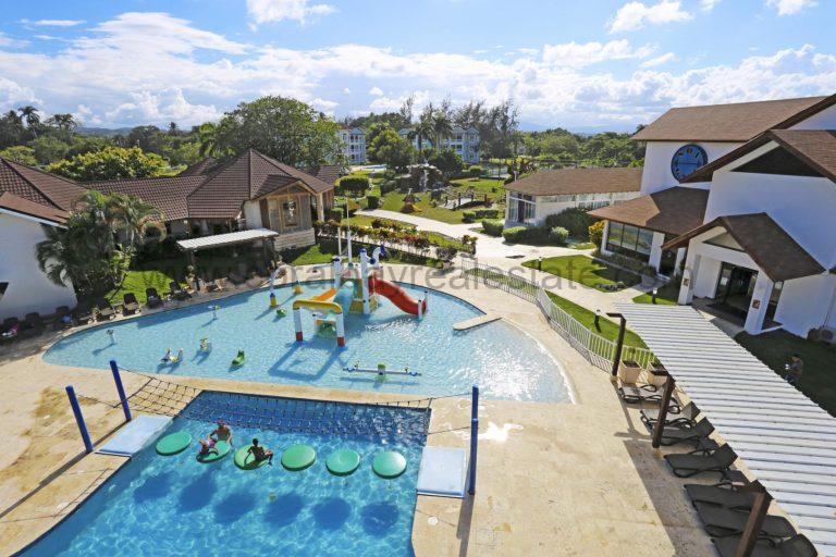 Sosua ocean village, kids play pool