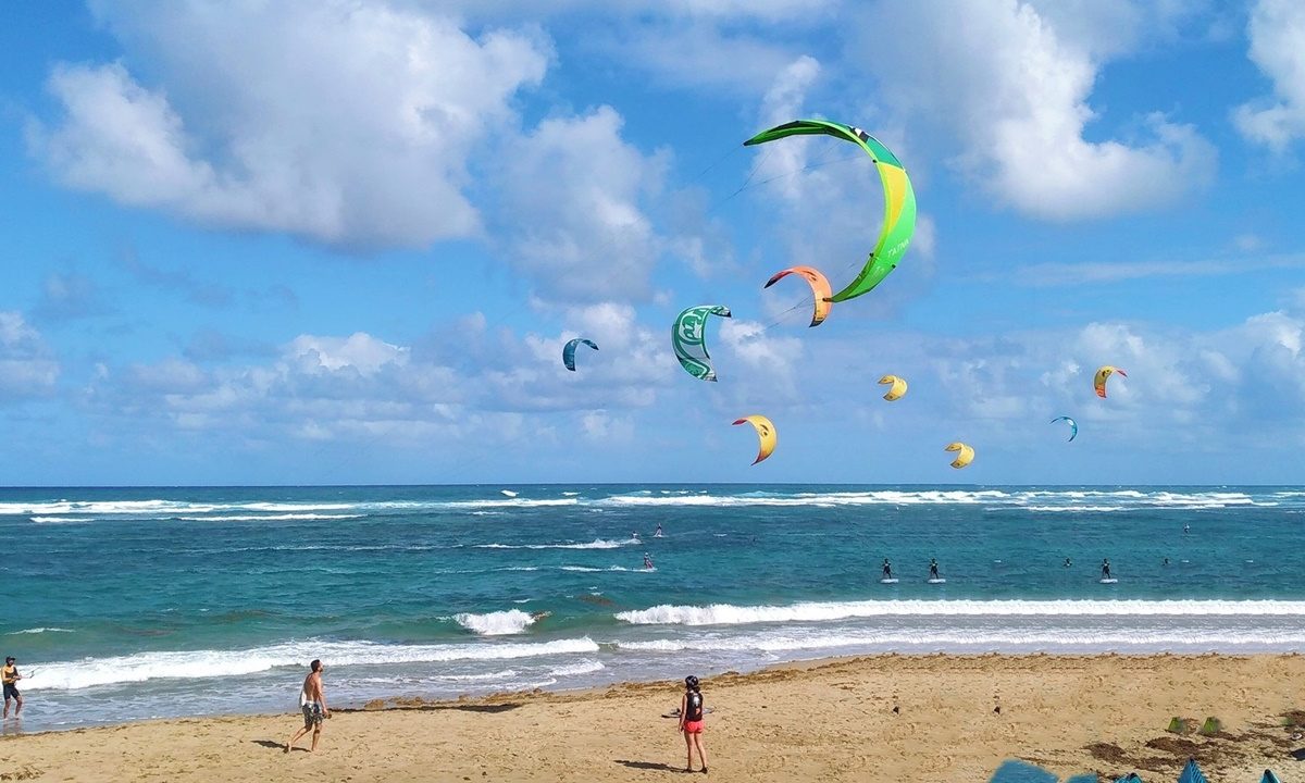 Kite beachred