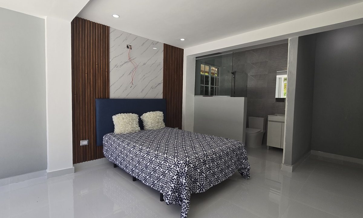 Villa bedroom 1 (3)