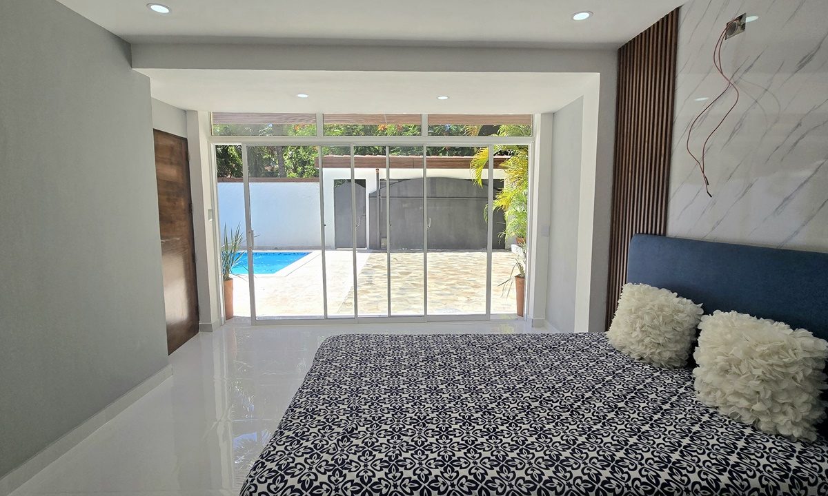 Villa bedroom 1 (6)