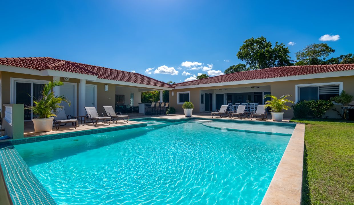 10-Pool_G8S4203-HDR