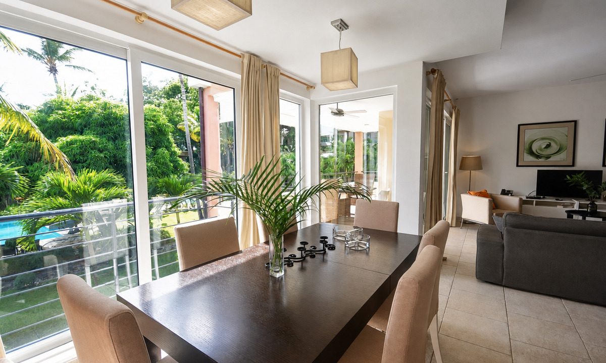 dining-area-1200x800