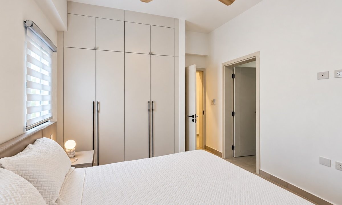 2nd bedroom 4